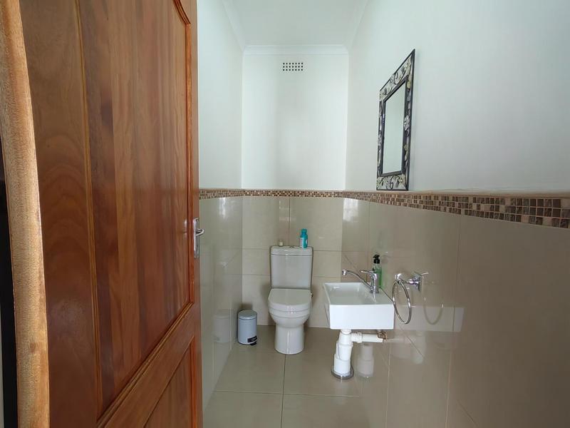 5 Bedroom Property for Sale in Prince Alfred Hamlet Western Cape
